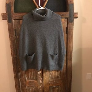 Pancho Style-Loose Drap-Neck Sweater Vest